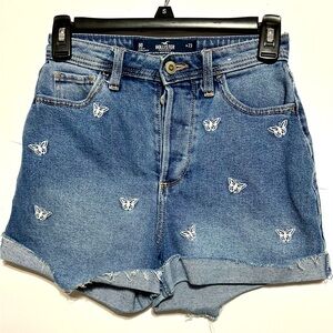 Hollister Curvy Ultra High rise Mom Short